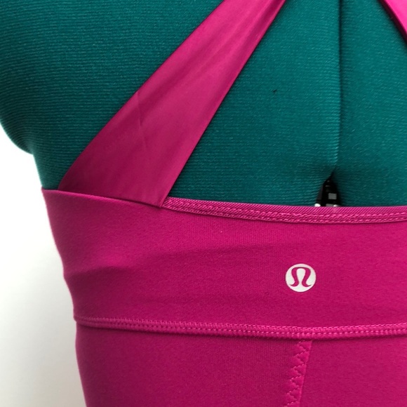 Bright pink LuLulemon top w built in bra, size 4 - Picture 6 of 6